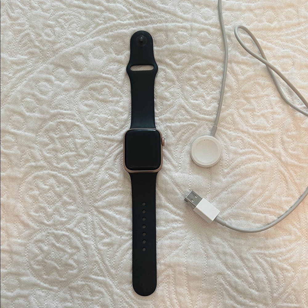 Apple Watch SE 40mm - rose gold